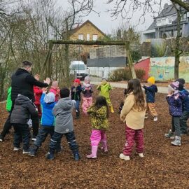 Ninja-Kurs im DonBosco Kindergarten Ninja-Kurs im DonBosco Kindergarten